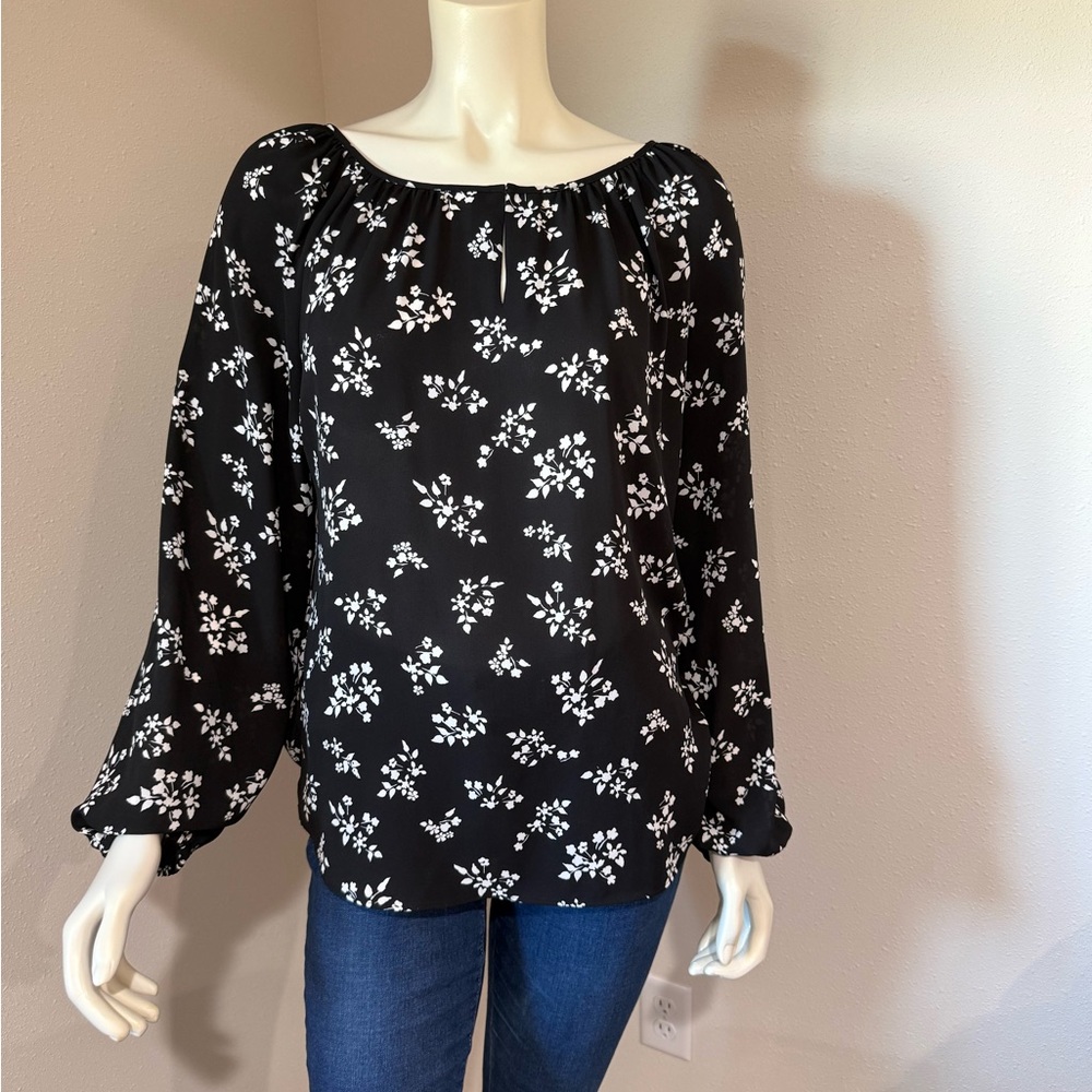 White House Black Market Black and White Floral Blouse